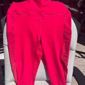 NWOT Fabletics Powerhold Highwaist Pocket Legging-Pink sz Large